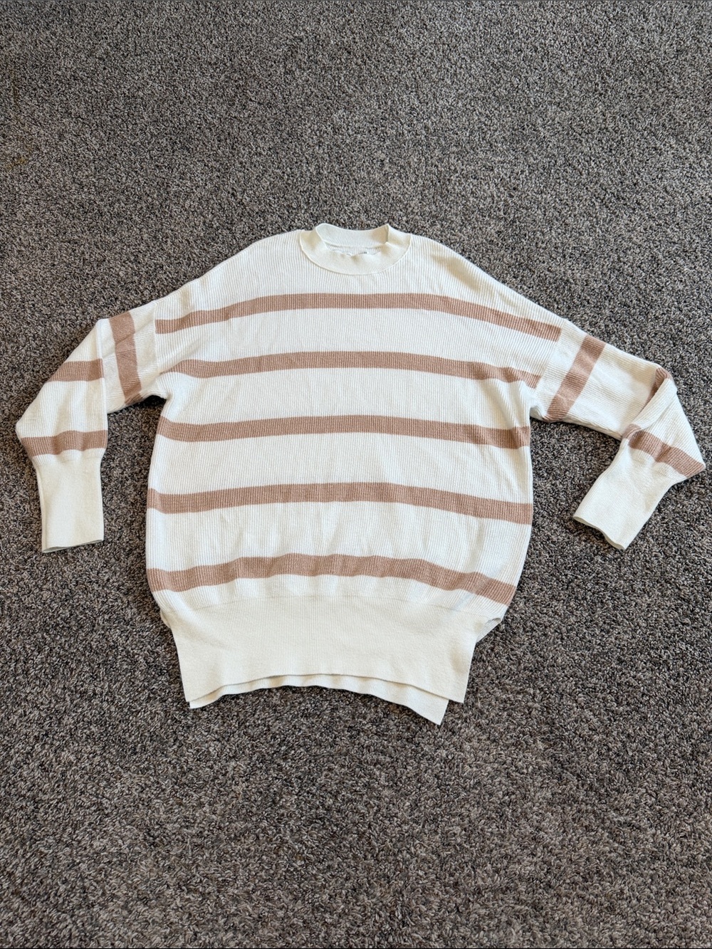 Abercrombie & Fitch Cream and Tan Striped Crewneck Sweater Size XS